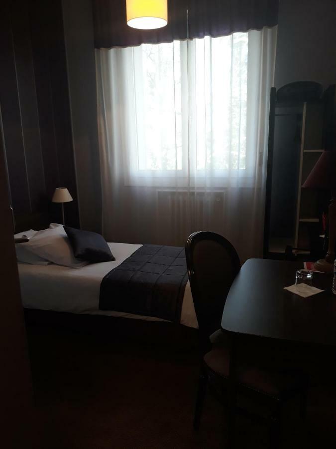 Hostellerie De La Quenoeuille Marquise Buitenkant foto